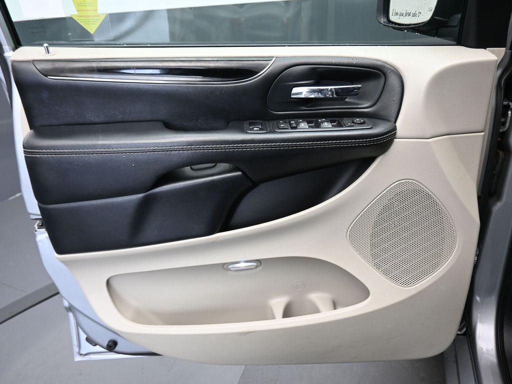 used 2020 Dodge Grand Caravan car, priced at $15,488
