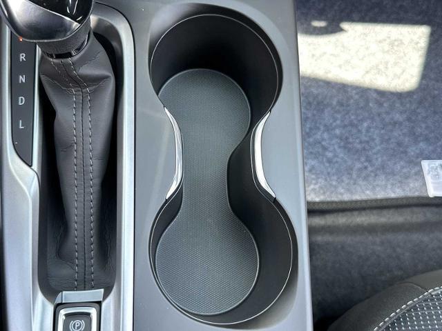new 2025 Buick Envista car, priced at $26,685