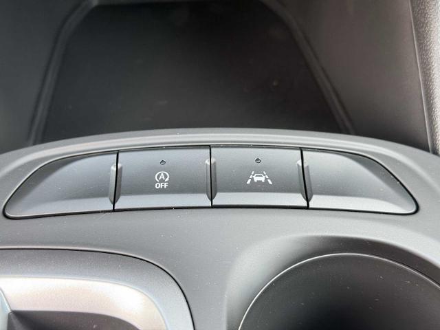 new 2025 Buick Envista car, priced at $26,685