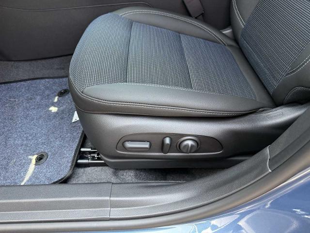 new 2025 Buick Envista car, priced at $26,685
