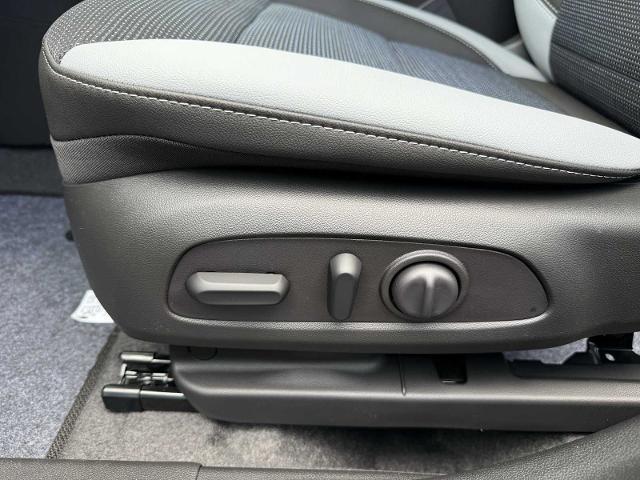 new 2025 Buick Envista car, priced at $26,685