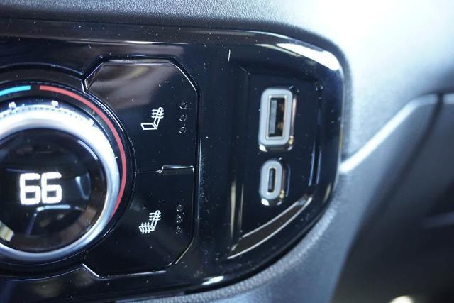 new 2025 GMC Sierra 1500 car, priced at $52,625