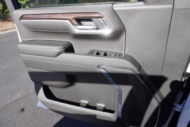 new 2025 GMC Sierra 1500 car, priced at $52,625