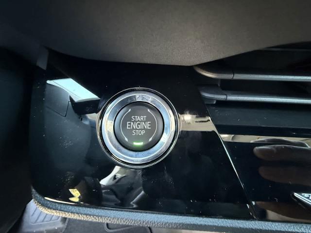 new 2025 Buick Envision car, priced at $39,235