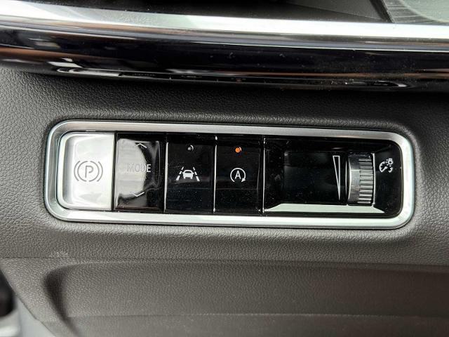new 2025 Buick Envision car, priced at $37,990