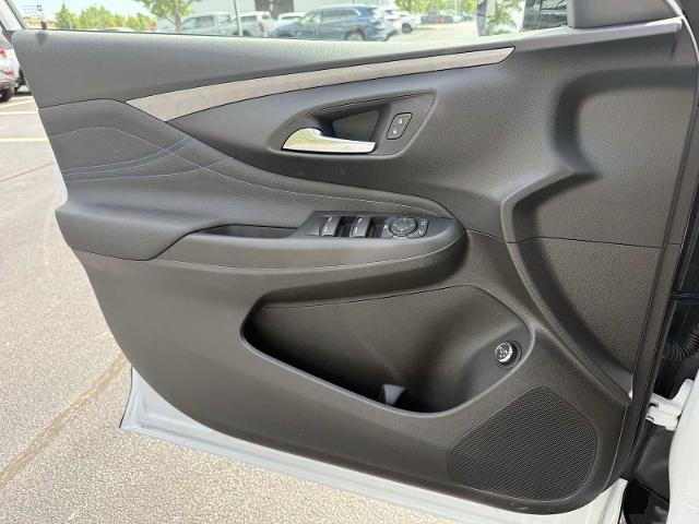 new 2025 Buick Envista car, priced at $29,575