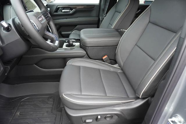 new 2025 GMC Yukon XL car, priced at $73,585