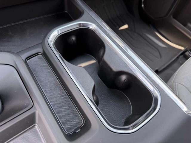 new 2025 GMC Sierra 1500 car, priced at $57,320