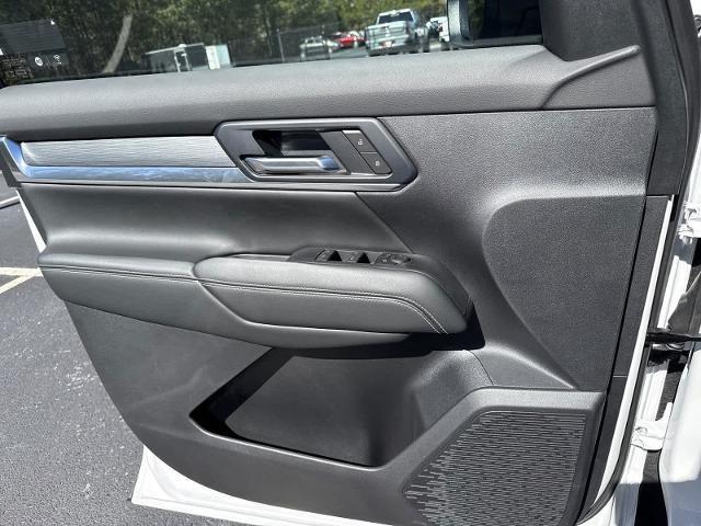 new 2025 GMC Terrain car, priced at $28,395