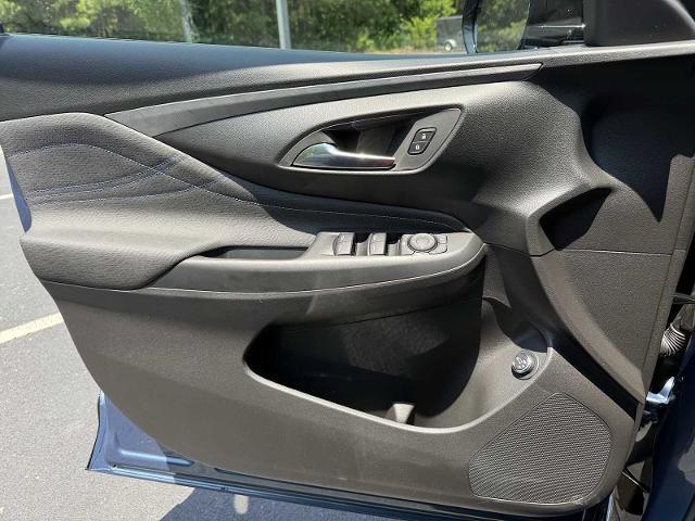 new 2025 Buick Envista car, priced at $30,565