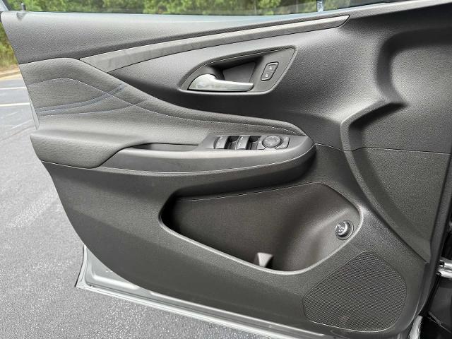 new 2025 Buick Envista car, priced at $30,070