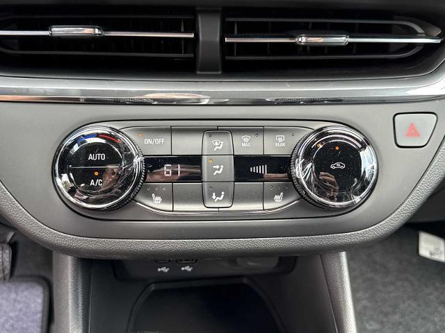 new 2025 Buick Envista car, priced at $26,585