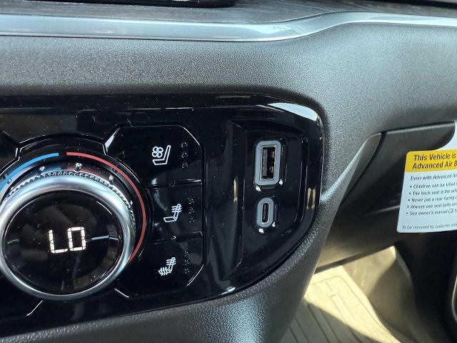 new 2025 GMC Sierra 1500 car, priced at $56,175