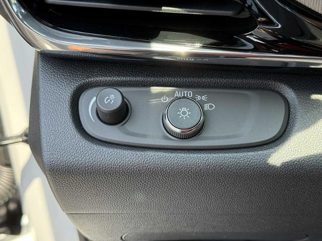 new 2025 Buick Envista car, priced at $32,185