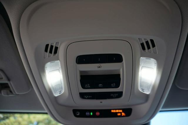 new 2025 Buick Envision car, priced at $38,735