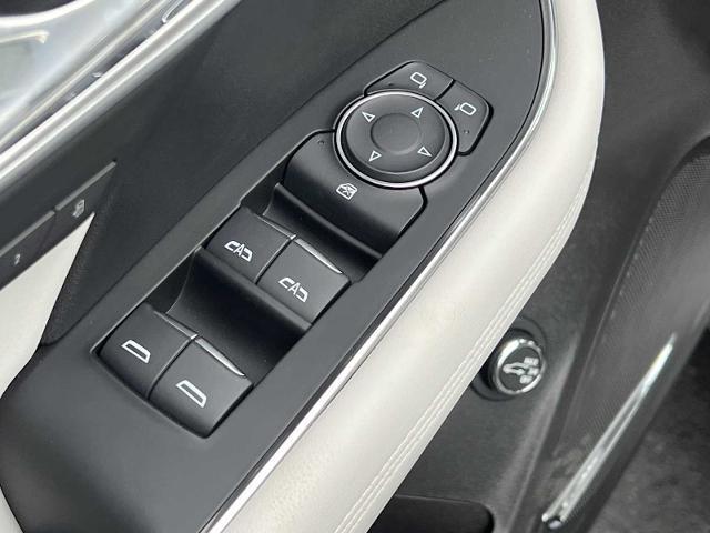 new 2025 Buick Envision car, priced at $50,195