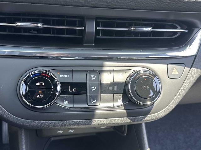 new 2025 Buick Envista car, priced at $26,685