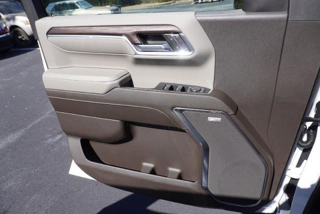 new 2025 GMC Sierra 1500 car, priced at $54,045