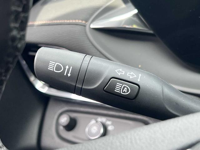 new 2025 Buick Envista car, priced at $31,625