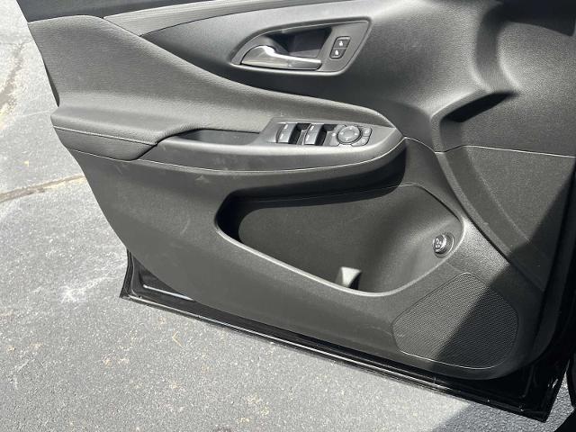 new 2025 Buick Envista car, priced at $31,625