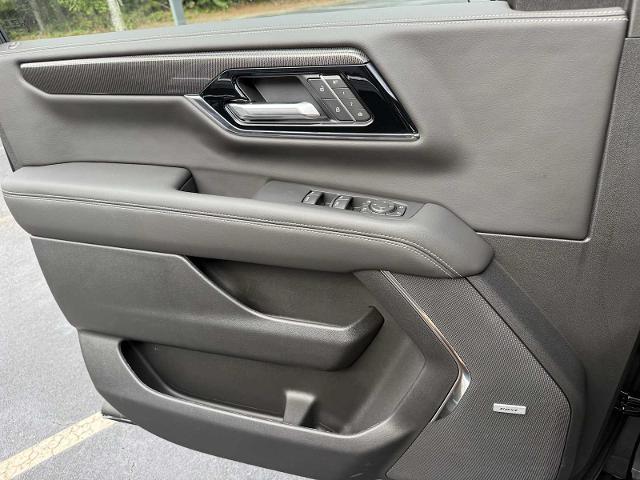 new 2025 GMC Yukon XL car, priced at $78,330