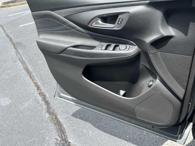 new 2025 Buick Envista car, priced at $30,070
