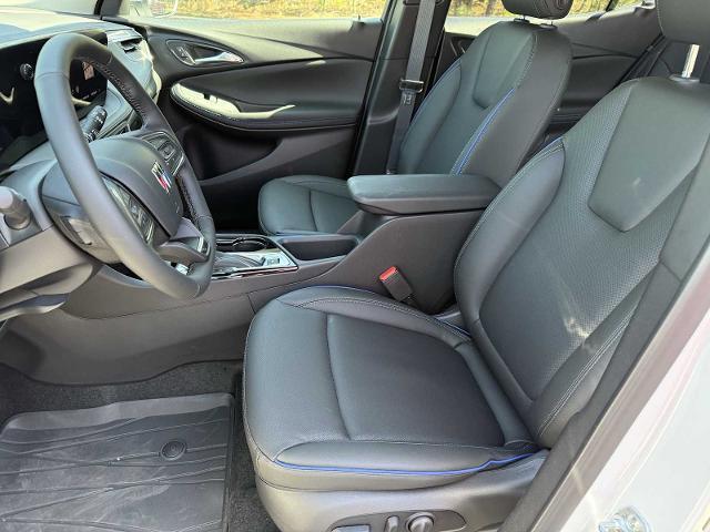 new 2025 Buick Encore GX car, priced at $27,425