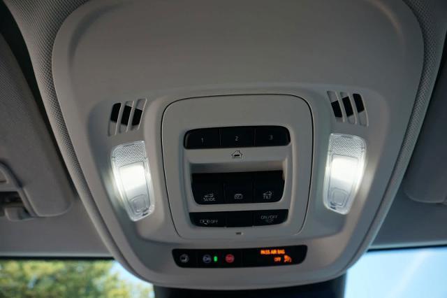new 2025 Buick Envision car, priced at $43,095
