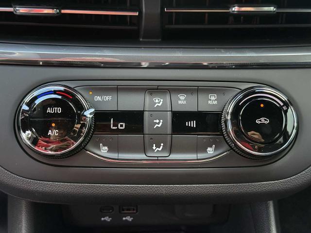 new 2025 Buick Envista car, priced at $23,685