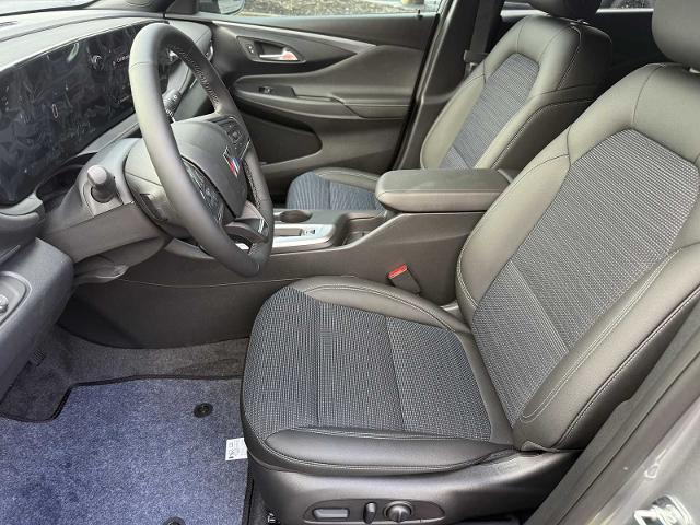 new 2025 Buick Envista car, priced at $23,685