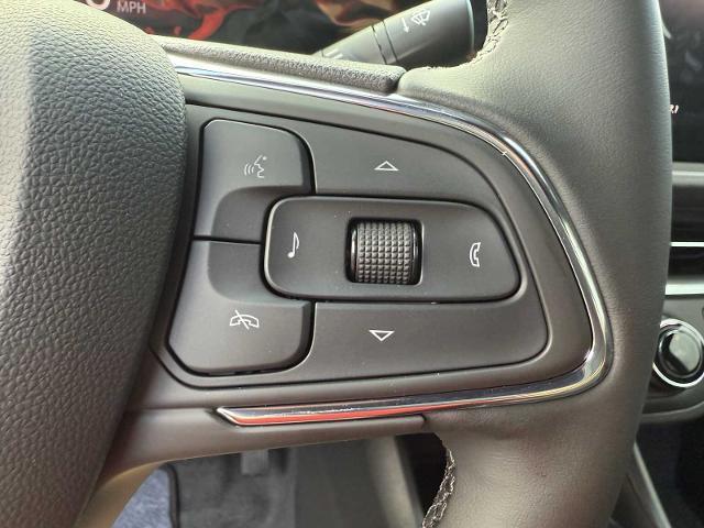 new 2025 Buick Envista car, priced at $23,685