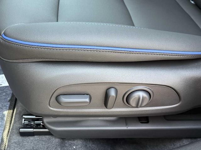 new 2025 Buick Envista car, priced at $30,070