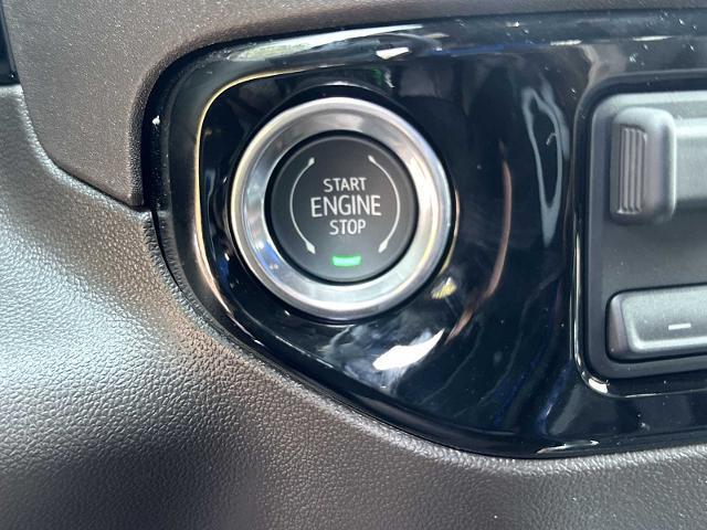 new 2025 GMC Sierra 1500 car, priced at $57,320