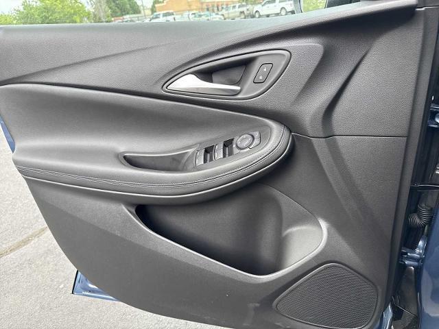 new 2025 Buick Encore GX car, priced at $27,920