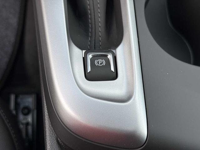 new 2025 Buick Envista car, priced at $26,685