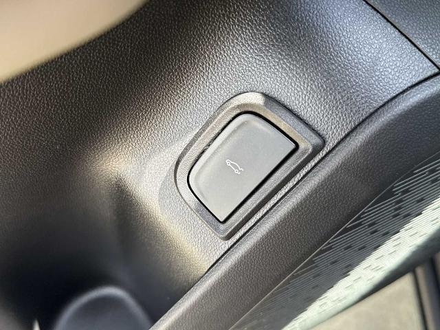 new 2025 GMC Terrain car, priced at $33,983