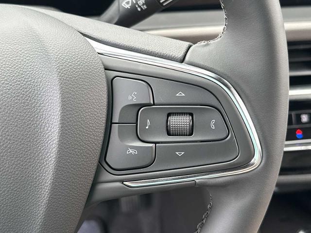 new 2025 Buick Envista car, priced at $31,290