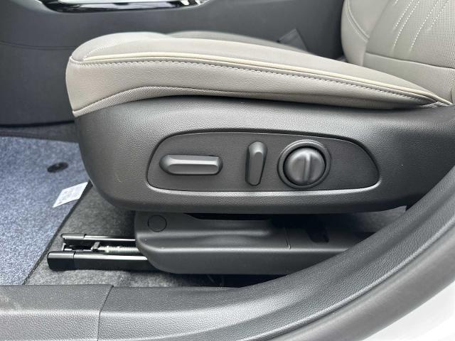 new 2025 Buick Envista car, priced at $31,290