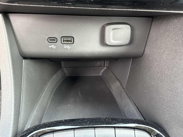new 2025 Buick Encore GX car, priced at $27,920