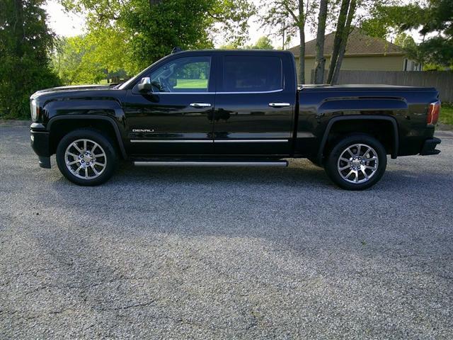 used 2018 GMC Sierra 1500 car, priced at $34,980