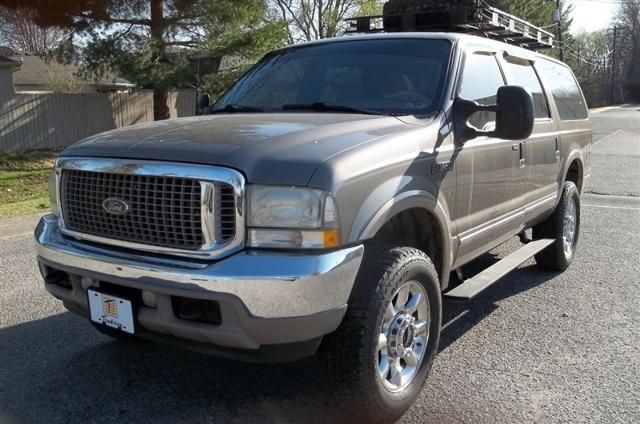 used 2002 Ford Excursion car, priced at $15,980