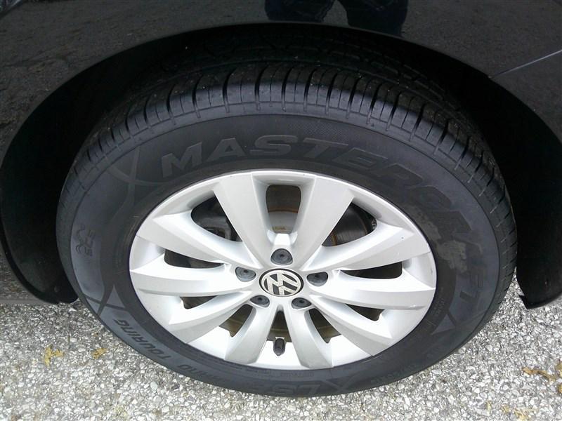 used 2013 Volkswagen Beetle car