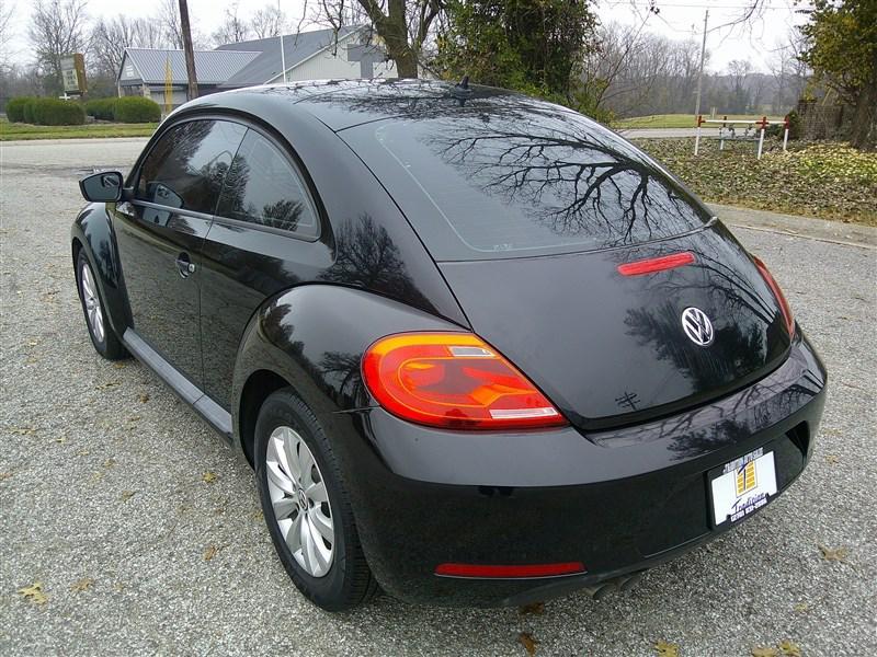 used 2013 Volkswagen Beetle car