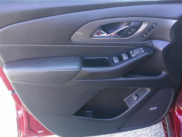 used 2023 Chevrolet Traverse car