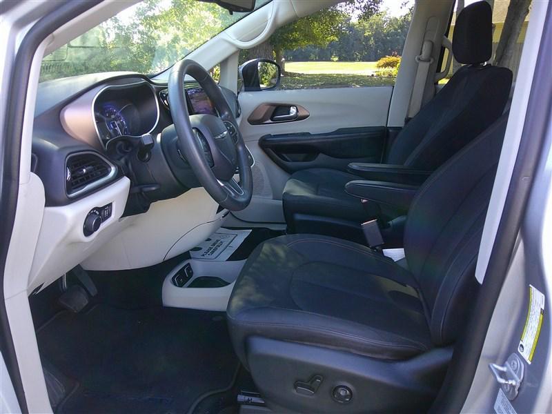 used 2017 Chrysler Pacifica car, priced at $13,980