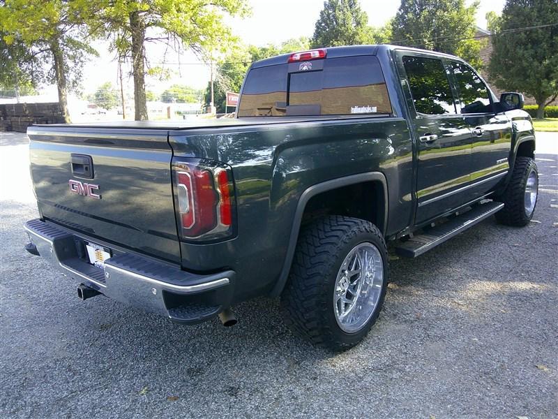 used 2017 GMC Sierra 1500 car, priced at $32,980