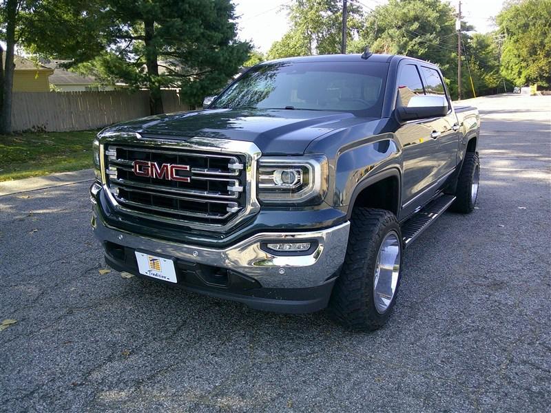 used 2017 GMC Sierra 1500 car, priced at $32,980