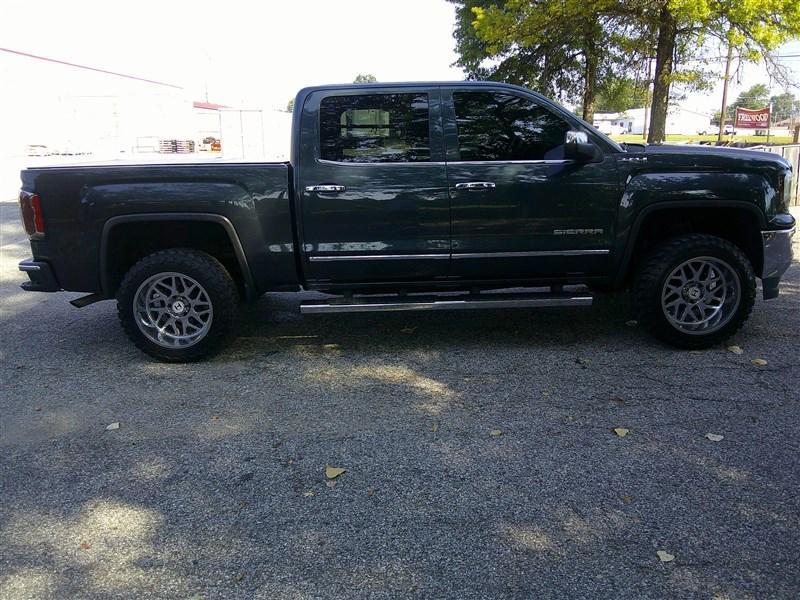 used 2017 GMC Sierra 1500 car, priced at $32,980