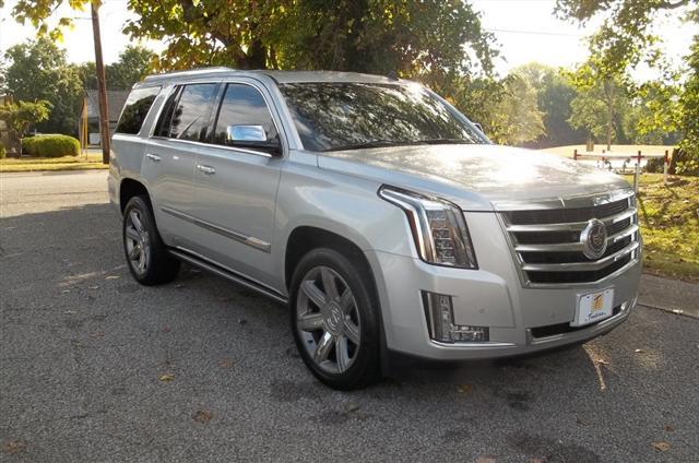 used 2015 Cadillac Escalade car, priced at $21,980