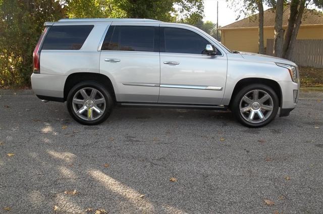 used 2015 Cadillac Escalade car, priced at $21,980